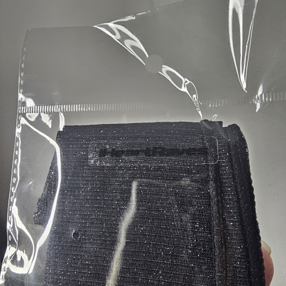 iHeartRaves Crave You Black Fingerless Gloves - Picture 4 of 7